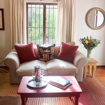 Oak Village B&B Стелленбос Екстер'єр фото
